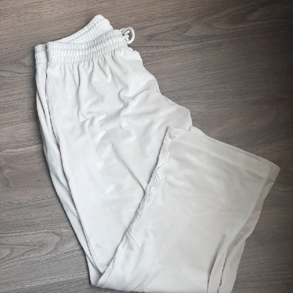 PINK by Victoria Secrets Velvet Embroidered Sweatpants - Picture 1 of 7